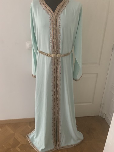 Superbe caftan takchita fait - superbe,