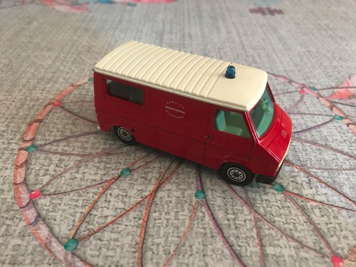 Voiture miniature camion - voiture,