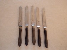 Lot de 5 Couteaux de Table Anciens   Manche Corne Lame Acier Fondu Garanti
