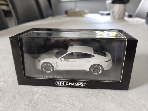 Minichamps porsche taycan - minichamps,