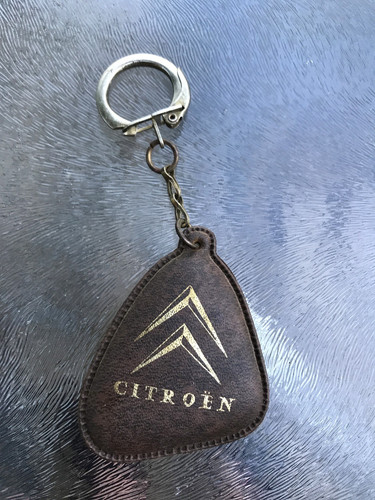 Ancien porte clé citroen - porte,