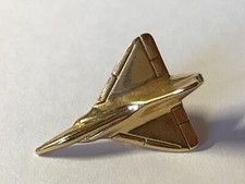 PINS AVIATION AVION DE CHASSE