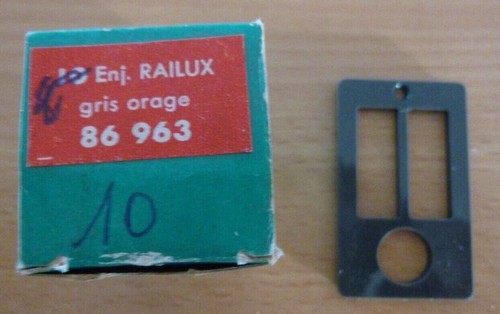 Enjoliveur double allumage - 1,