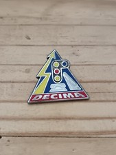 Pin's Pins Pin Enamel 26 Société Signalisation Ferroviaire Courant Fort"DECIMA" 