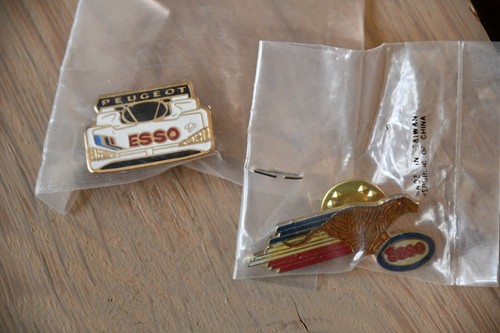 Pins esso neufs années - neufs,