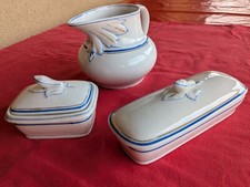 Ancien ensemble de toilette en faïence