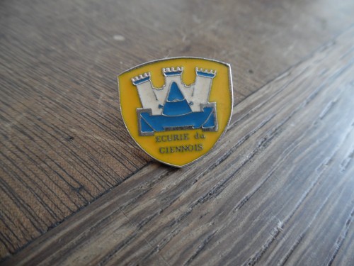 Pins automobile ecurie du - ,
