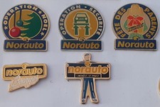 lot 5 pins differents