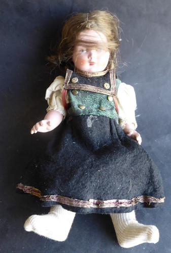 Petite poupee vintage - petite,