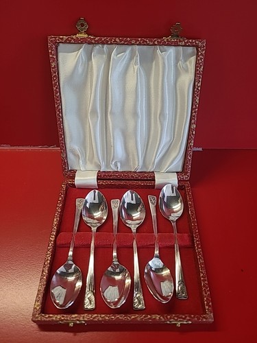 Service cuillères à - 6,