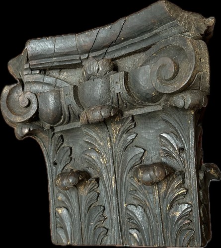 Fragment chapiteau - de,