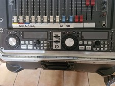 table de mixage pro soundcraft  et  double  lecteur SD american audio en rack