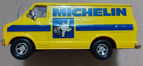 Matchbox dodge van - dodge, michelin