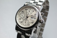 [ avec boîte papier ] Montre