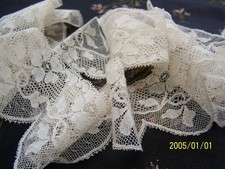 Coupon ancien de dentelle de Calais. Couleur blanc. Réf n°276