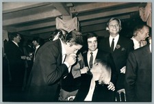 ALAIN DELON MIREILLE DARC THIERRY LE LURON PHOTO VINTAGE ORIGINALE 1980's