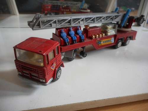 Camion échelle mira pegaso - camion-échelle,