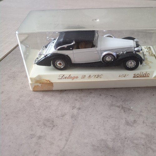 Véhicule miniature delage - ,