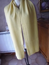 écharpe  Benetton   180  x  25  cms