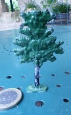 Un arbre : décor train ou circuit auto, plomb ou étain, années 60, bon état.