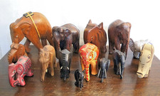 LOT  D' ELEPHANTS BOIS SCULPTE
