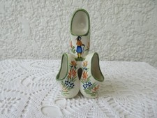 Magnifique petite bouquetière