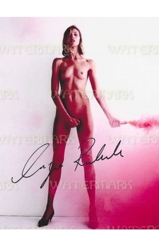 Anja rubik topless nue modèle - rubik,