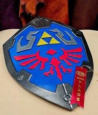 Link's Hylian shield