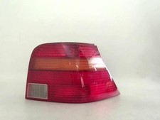 Feu arriere principal droit