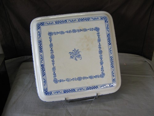 Très beau dessous plat - dessous, en