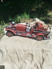 Camion De Pompier En Tôle