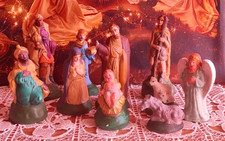 ANTIQUE CRECHE DE NOEL