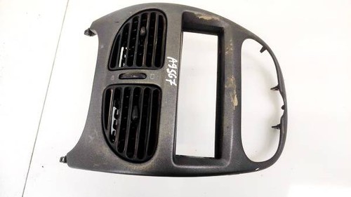 Peugeot 206 2004 dash vent - 206,
