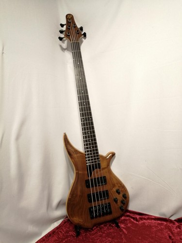 Guitare basse électrique tune - basse,