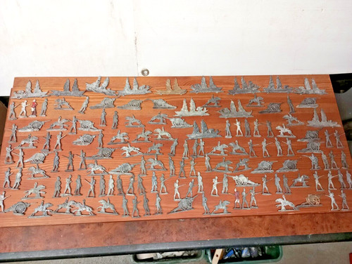Lot 145 figurines plomb - 145, en