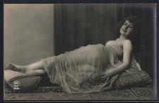 Photo-AK Femme Nue Allongée