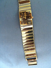 superbe montre pour femme - marque = IK collection - pile neuve -