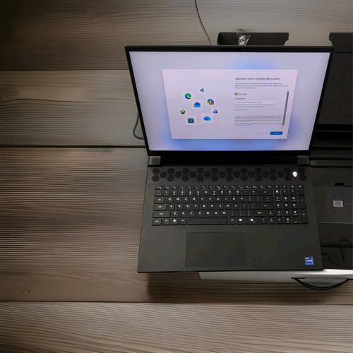Alienware m18 i9 - -,