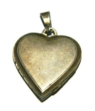 pendentif reliquaire en forme