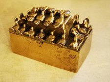 Superbe boite en bronze doré