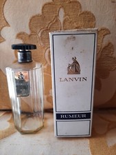 Boîte et flacon d'eau de