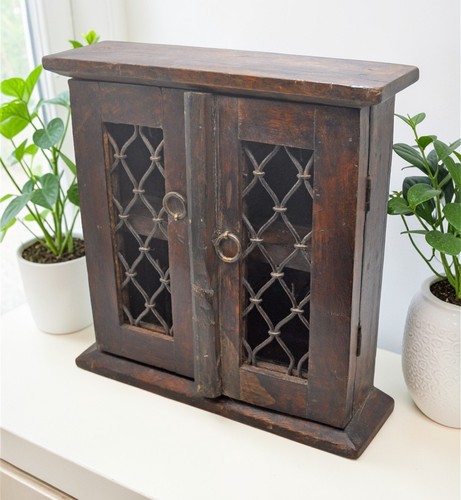 Ancienne petite boîte cabinet - petite,