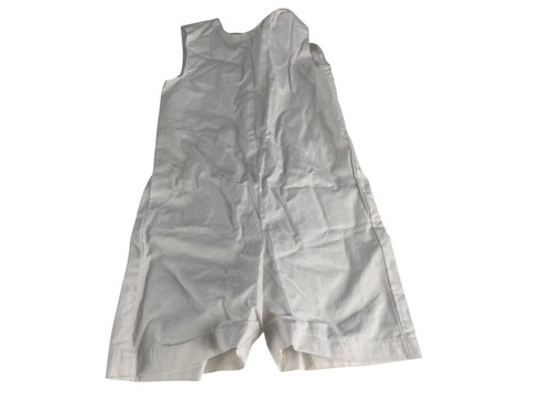 Vêtements poupée une - de,