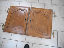 2 portes bahut  ,sculptées,en chêne avec gonds 67cmx51cm