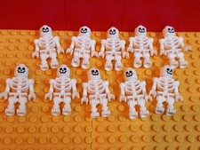 Lego. Figurine Squelette. A