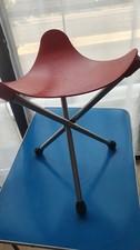 Tabouret design tripode marque Lallemand