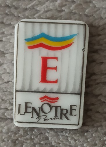 Fève lenôtre 1991 pâtissier - lenôtre,