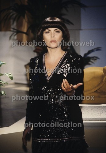 Mireille mathieu exclusive - -,