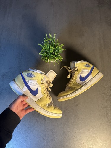 Nike air jordan mid - 1,