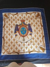 carre en soie hermes les lys de france